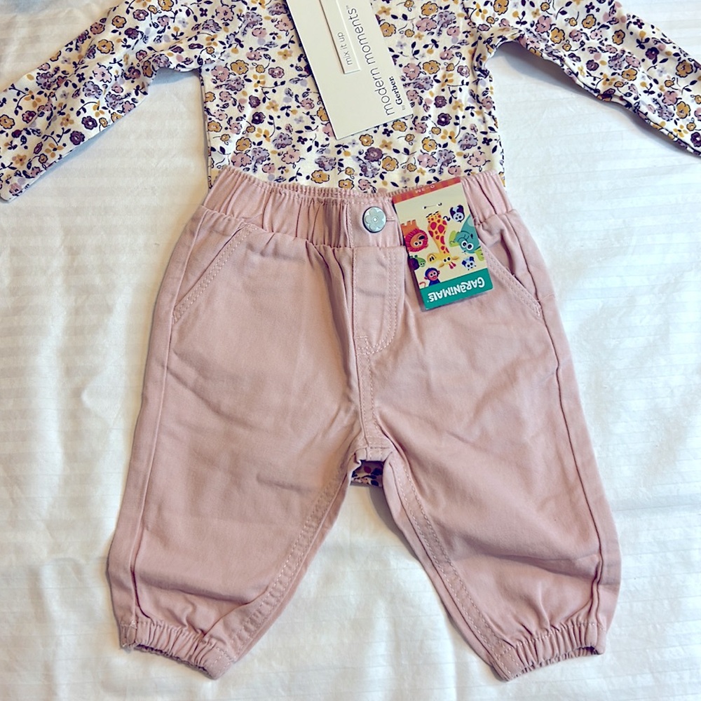 0-3 Months bundled clothing (4pcs) - Picture 7 of 9